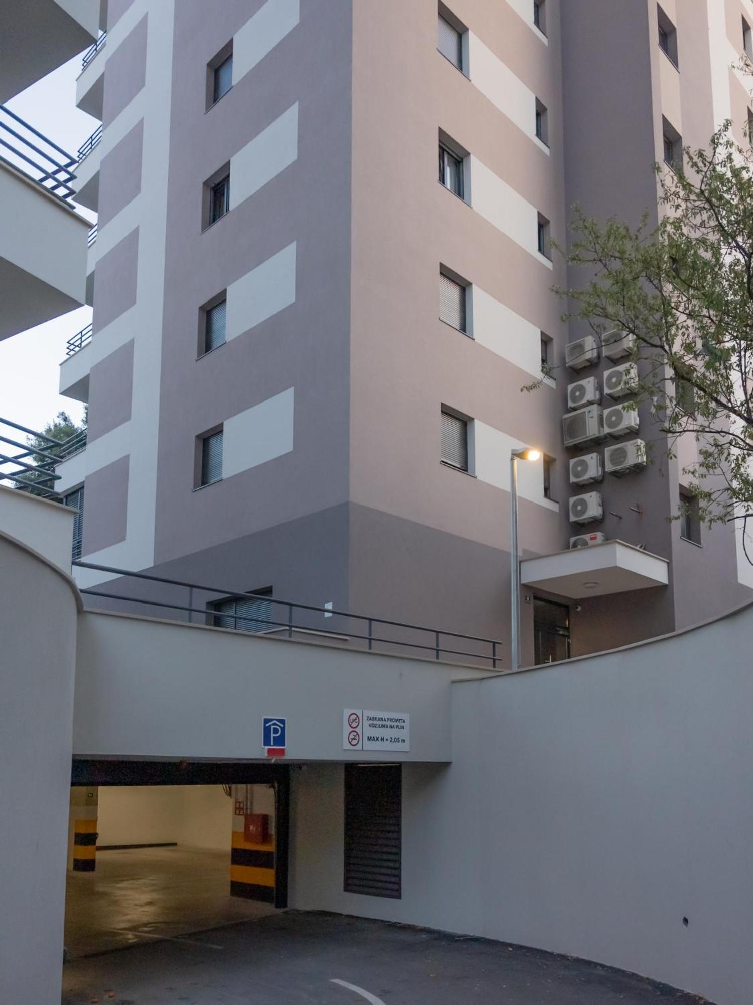 Almond 2 - Free Parking Apartment Split Bagian luar foto